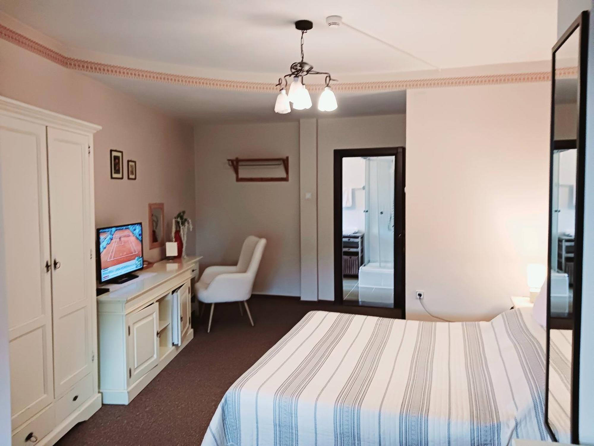 Hotel Casa Calin Vama  Esterno foto